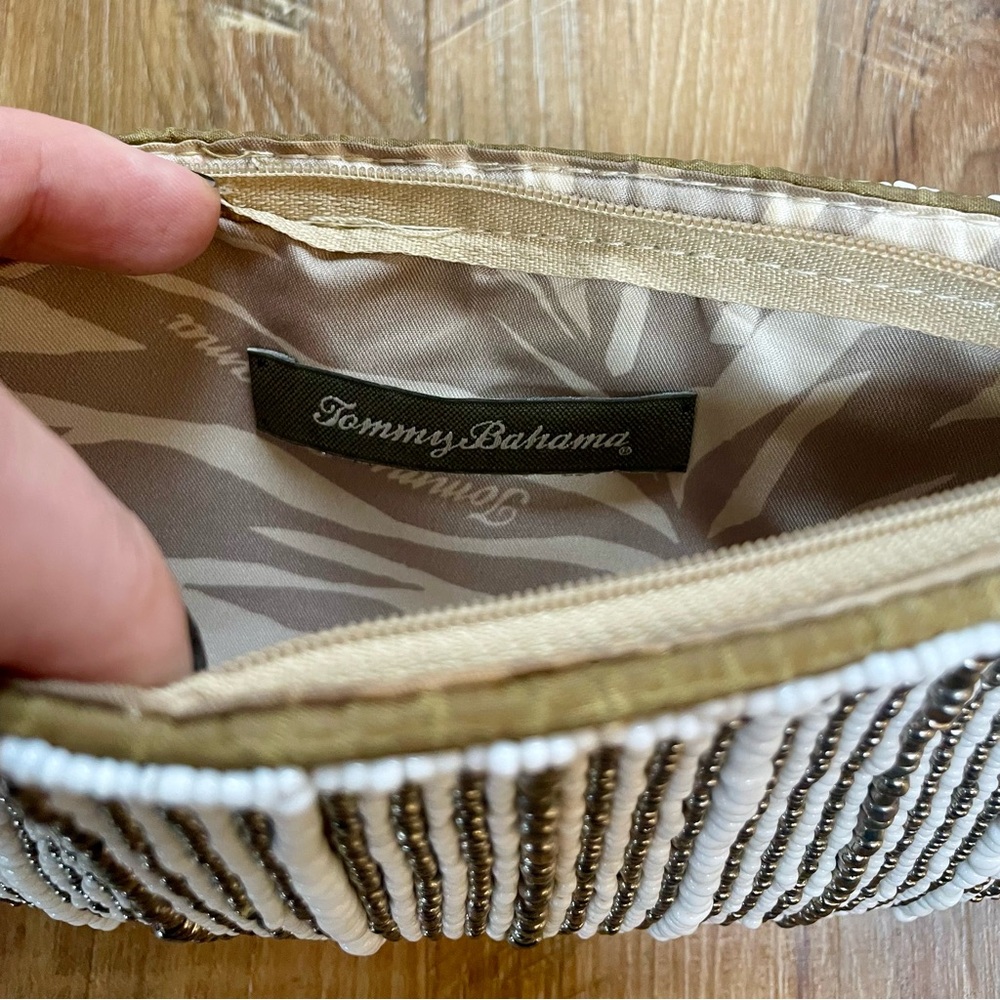 SOLD♥️ Vintage Tommy Bahama beaded clutch - Picture 5 of 5